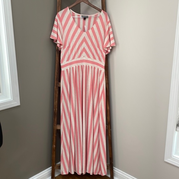 Lane Brant Short-Sleeve Chevron Stripe
Maxi Dress - 14/16
(NWT) - Picture 2 of 13